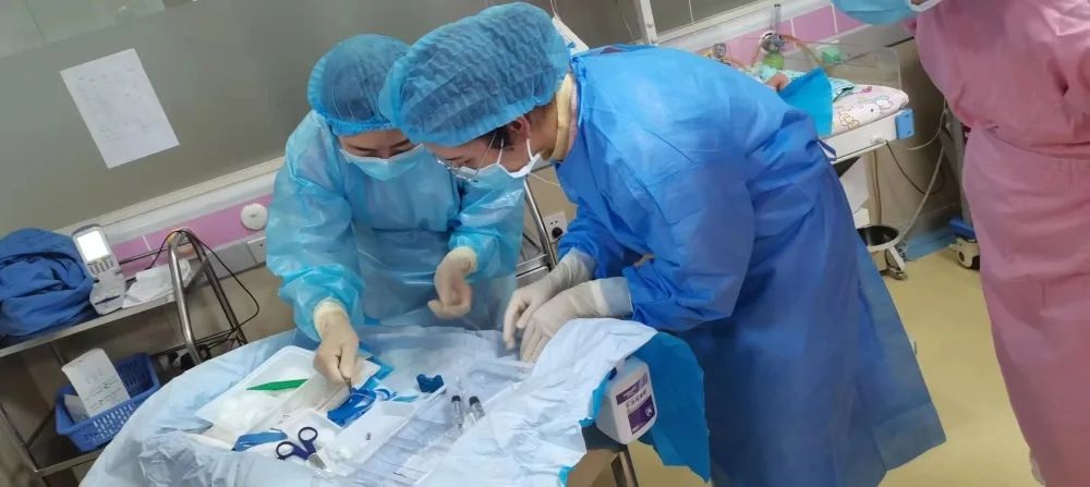 【院讯】我院成功开展广汉市首例新生儿PICC置管术